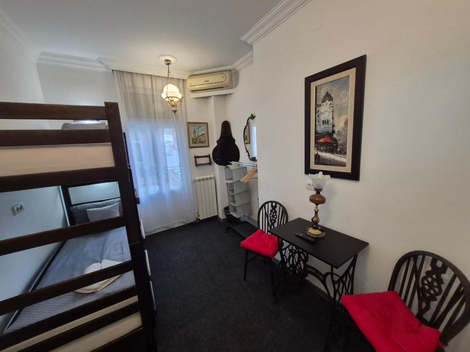 Authentic Belgrade Centre Apartments For Large Groups, Republic Square - Up To 47 People In 5 Apartments Zimmer foto