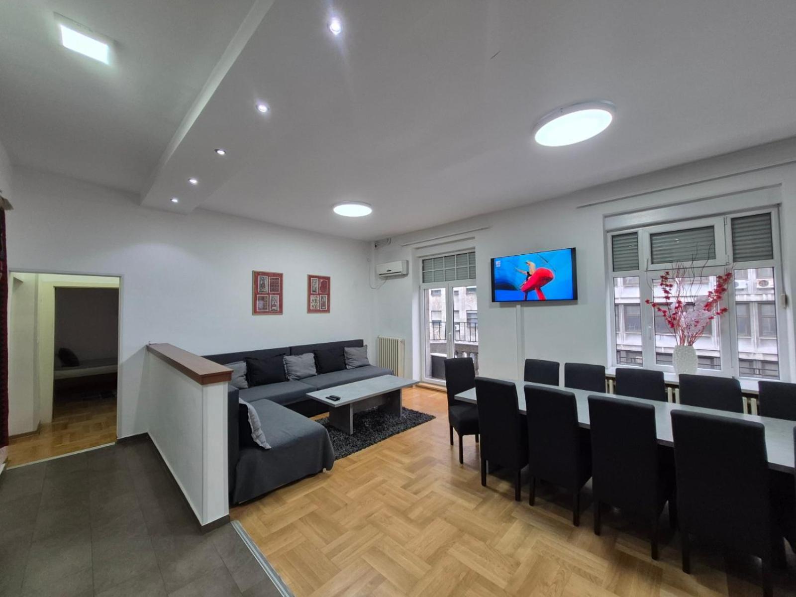 Authentic Belgrade Centre Apartments For Large Groups, Republic Square - Up To 47 People In 5 Apartments Zimmer foto
