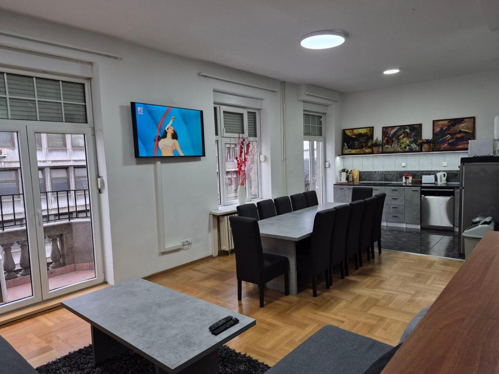 Authentic Belgrade Centre Apartments For Large Groups, Republic Square - Up To 47 People In 5 Apartments Zimmer foto