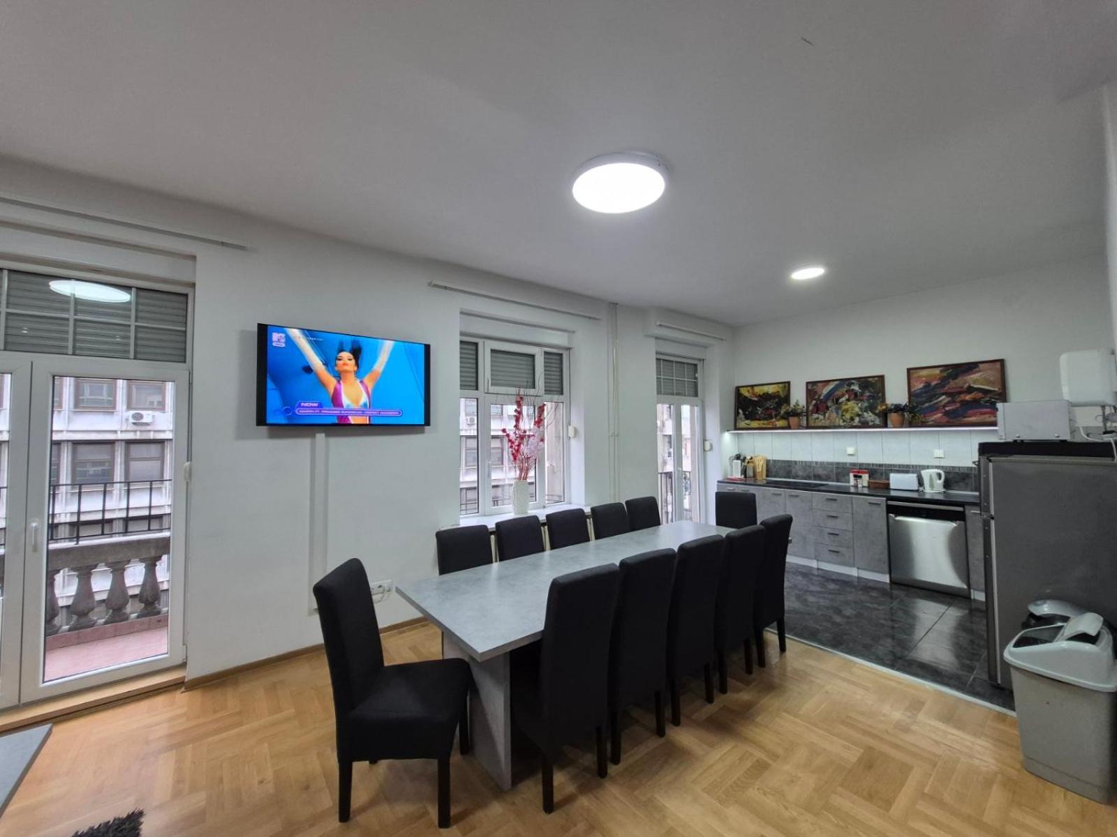 Authentic Belgrade Centre Apartments For Large Groups, Republic Square - Up To 47 People In 5 Apartments Zimmer foto